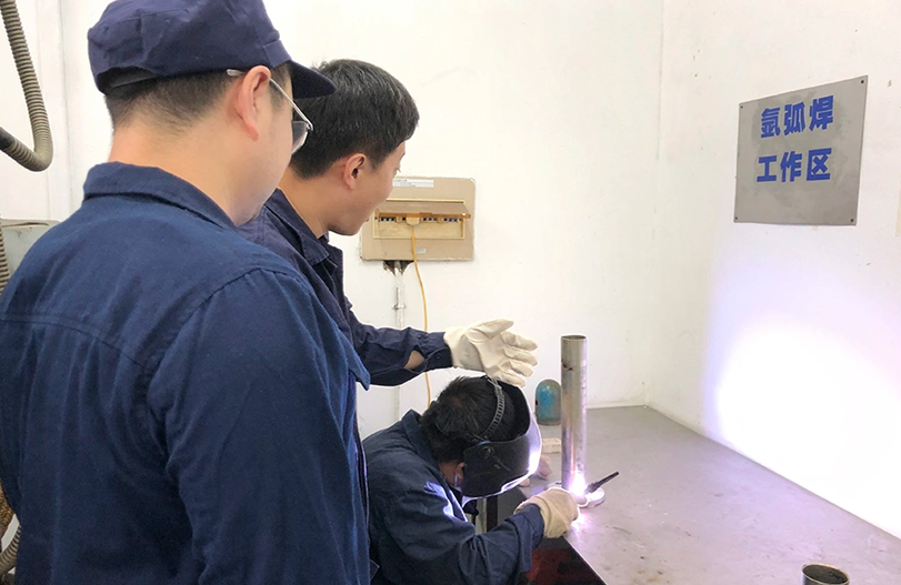 【师带徒活动】“师带徒促成长 凝聚企业正能量”系列报道之南宫28NG相信品牌力量六厂“师带徒”活动